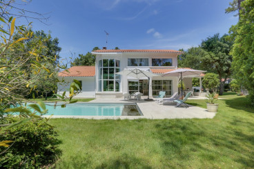 Location de vacances - Villa avec piscine - HOSSEGOR Rive Est du Lac